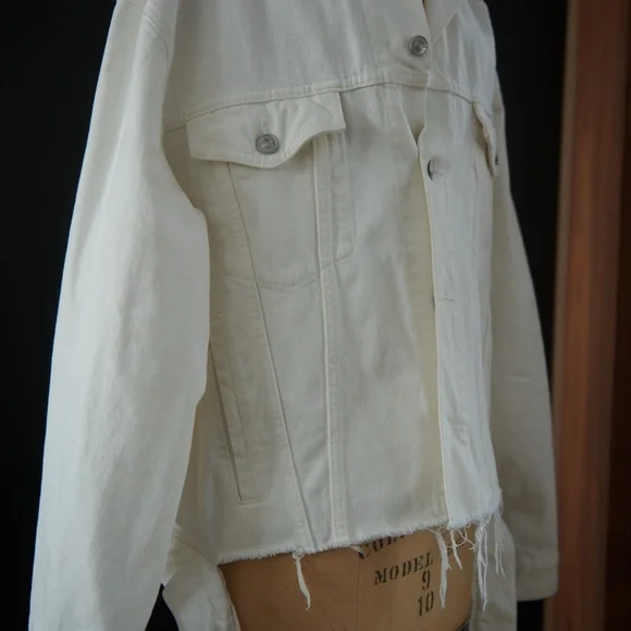 Balenciaga White Denim Jacket Size 38 (M) Logo Buttons andEmbroidery 2018